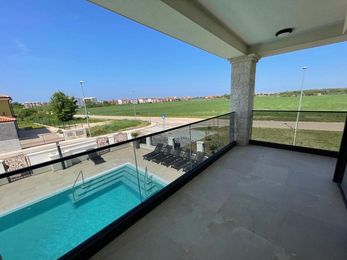 Vila Softic Amra Umago Exterior foto