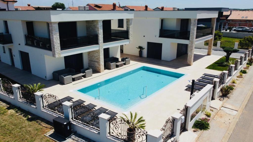 Vila Softic Amra Umago Exterior foto