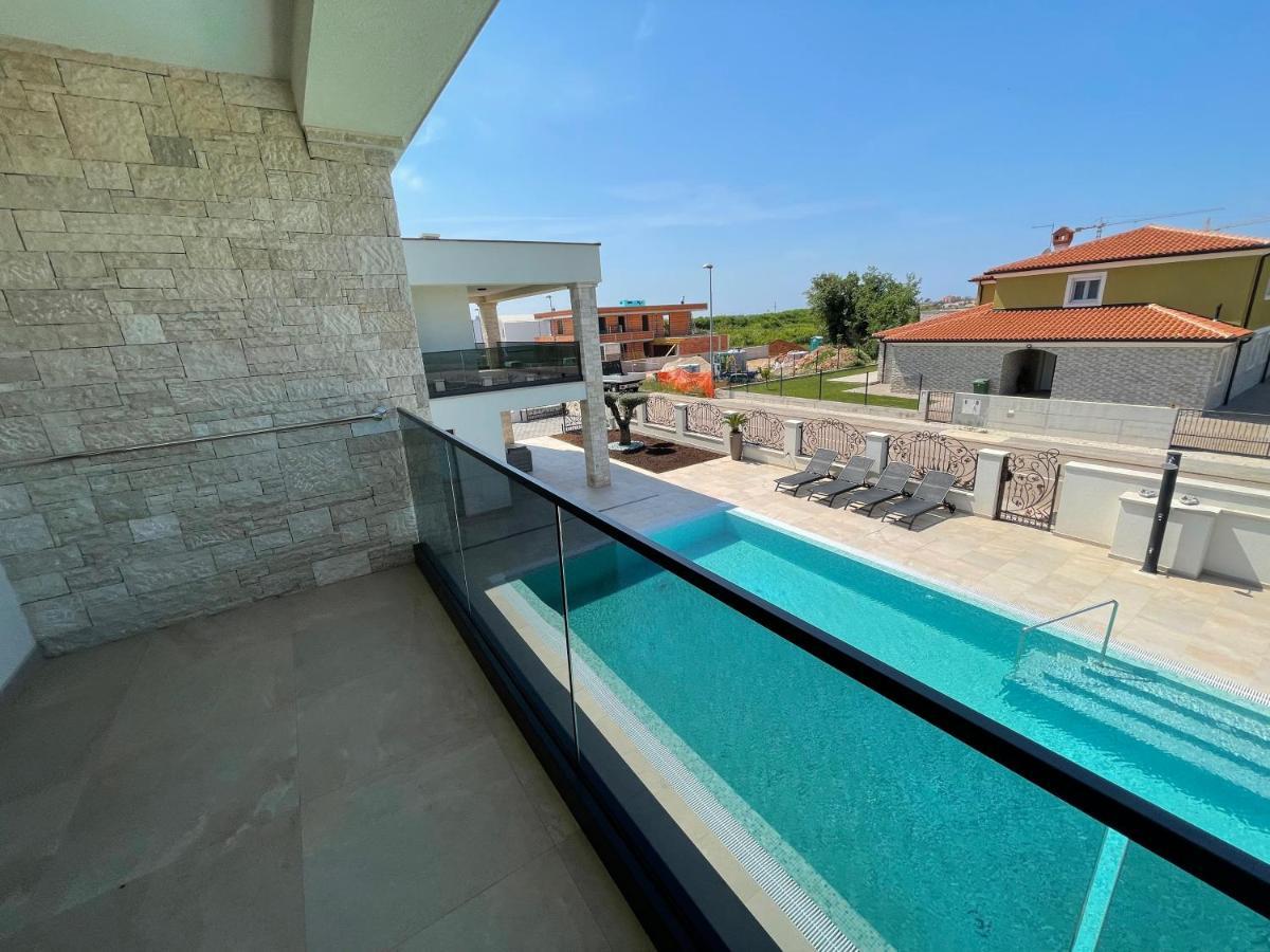Vila Softic Amra Umago Exterior foto